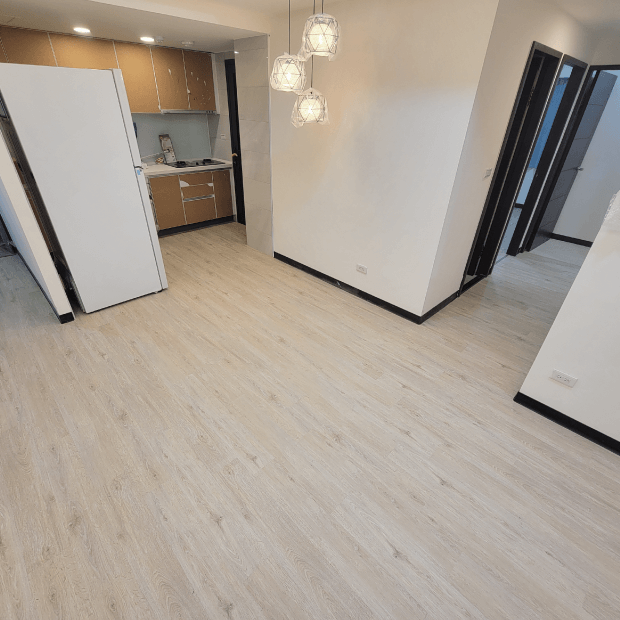 ultra-wear-resistant-plastic-floor-02.png
